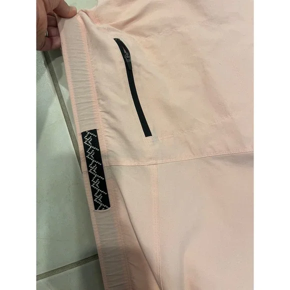 The north face women's large pink athletic hiking shorts - Picture 4 of 5